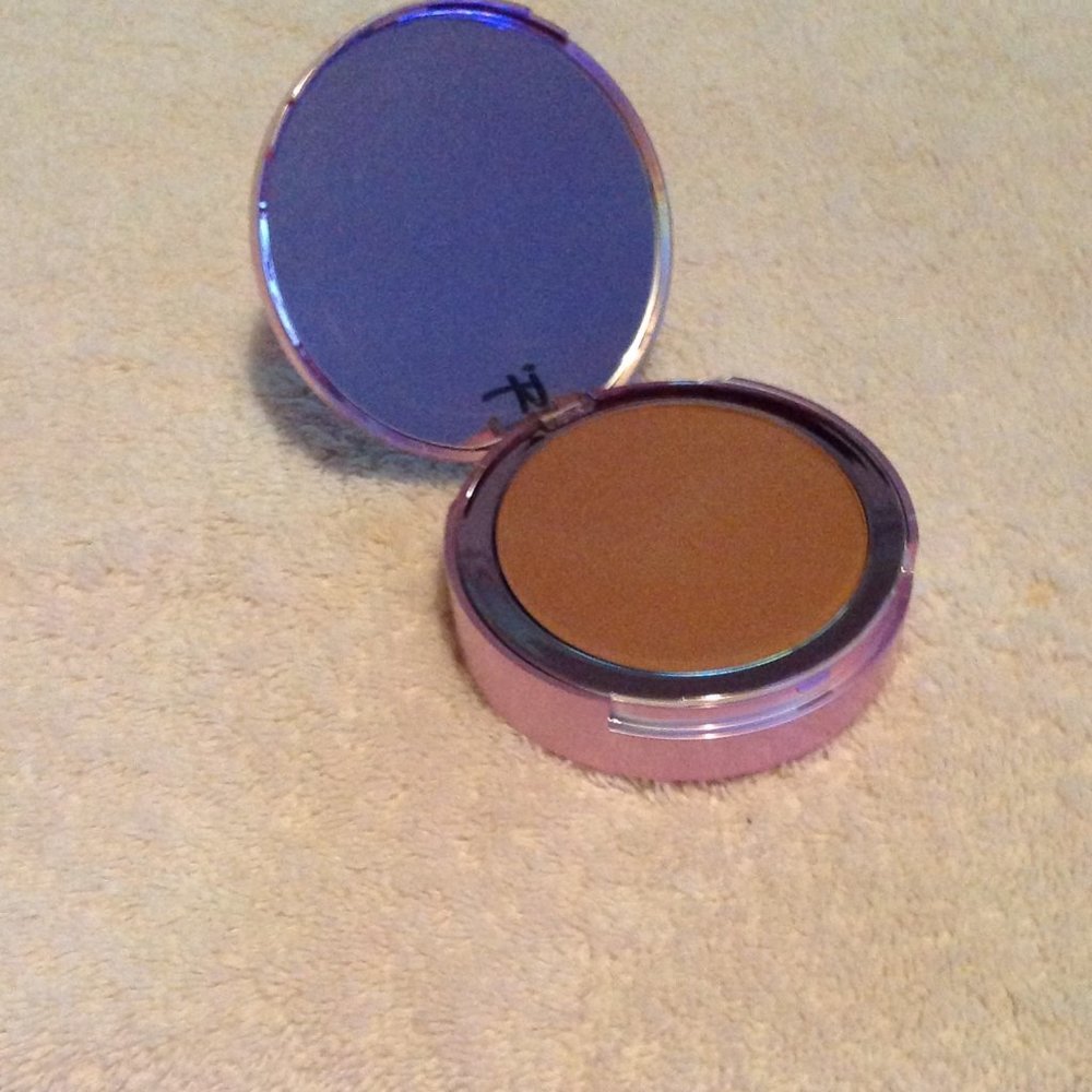 IT Cosmetics Perfect Powder. NIB - Picture 2 of 3